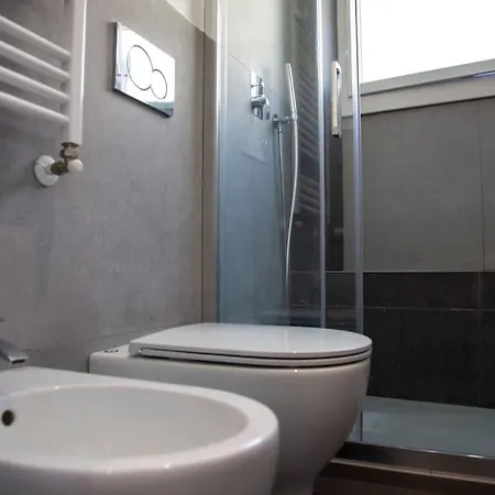 Modern And Stylish Flat Next To Metro Rome